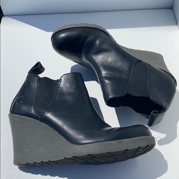 Dr. Martens Shoes - RARE❤️ DR MARTEN WEDGE BOOTIES Size 7